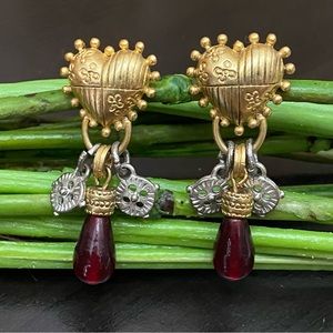 Vintage ARIZONA Jeans Co. Gold-tone Heart Beaded Drop Earrings